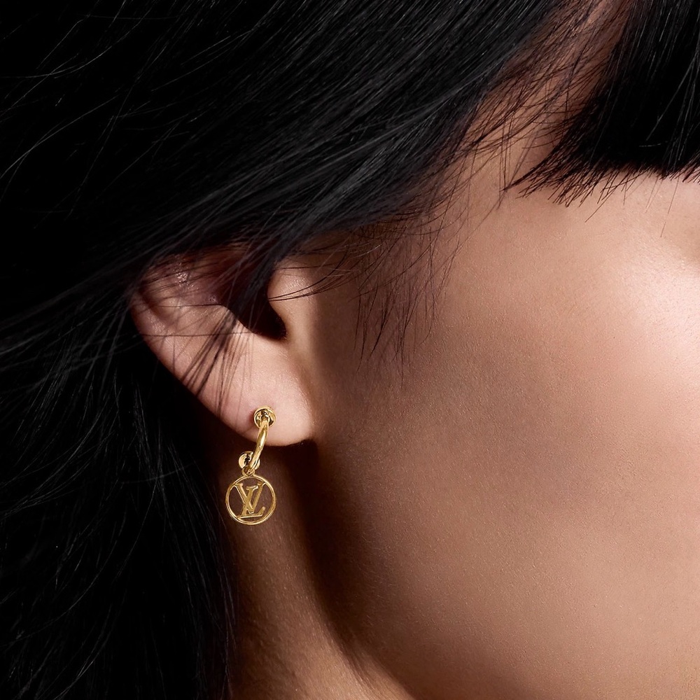 ✨🛍️ Louis Vuitton Gold-Tone Blooming Earrings Pierced - Picture 4 of 4